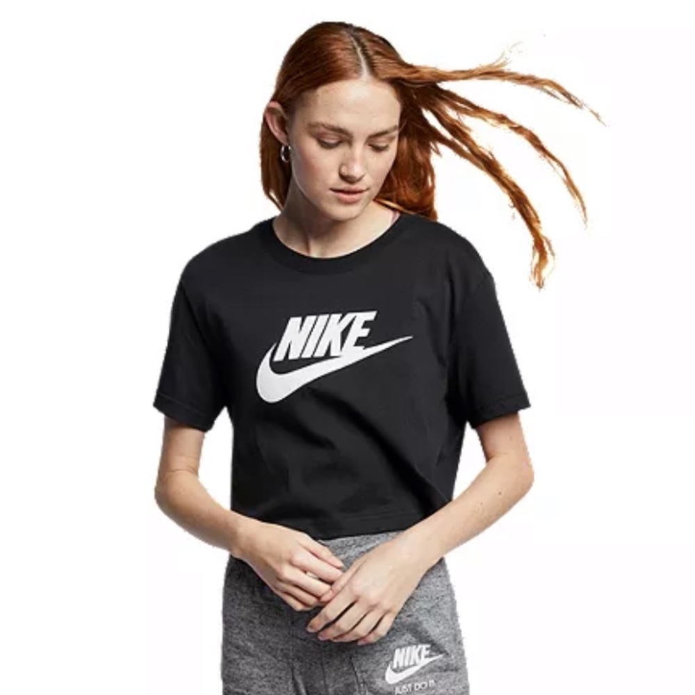 3/$30 🌺 Nike Logo Top - Size XS
